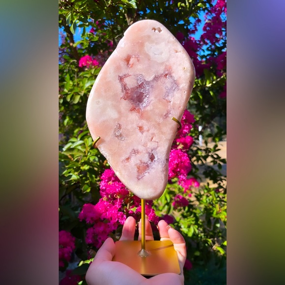 Amethyst - Picture 1 of 2